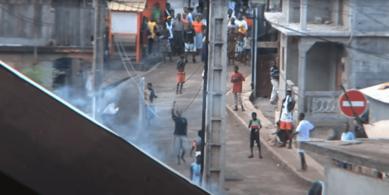 Insécurité Mayotte festival Sanaa Les défis de sécurité à Mayotte révélés par l'incident d'ouverture du feu de M.G. à Tsoundzou Affrontements à Cavani : Qui est à l'origine de la tragédie? Découvrez l'actualité de ces tensions violentes à Cavani et M’tsapéré. Affrontements à Cavani Appels à la violence à Chirongui Mayotte