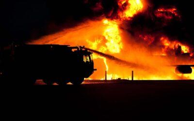 Incendie dévastateur à Kaweni : plusieurs entreprises en cendres, les pompiers en état d’urgence