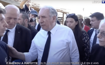 François Bayrou promet un « choc de reconstruction » après Chido