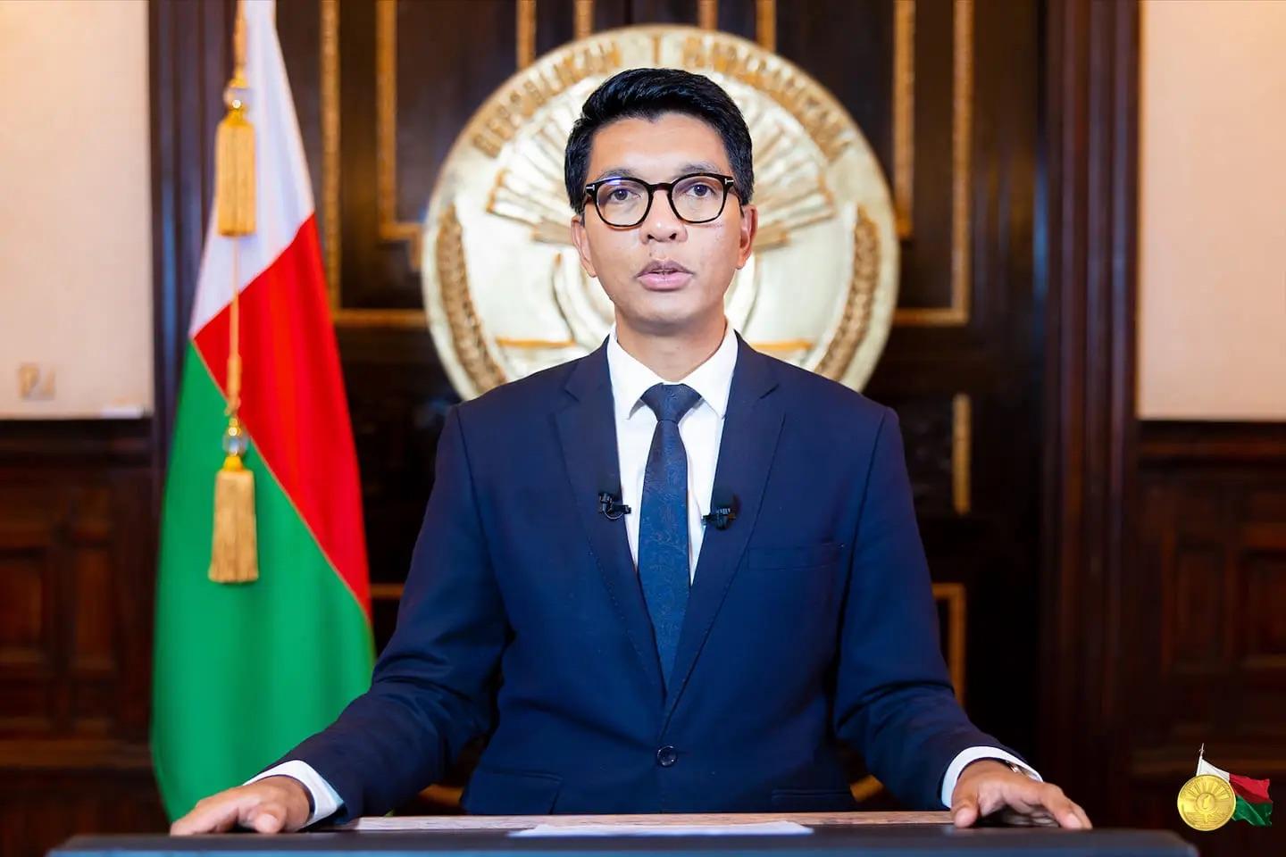 Madagascar : Rajoelina dissout son gouvernement sous la pression des émeutes