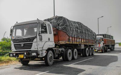 Tsingoni : la route coupée après un choc spectaculaire entre deux poids lourds