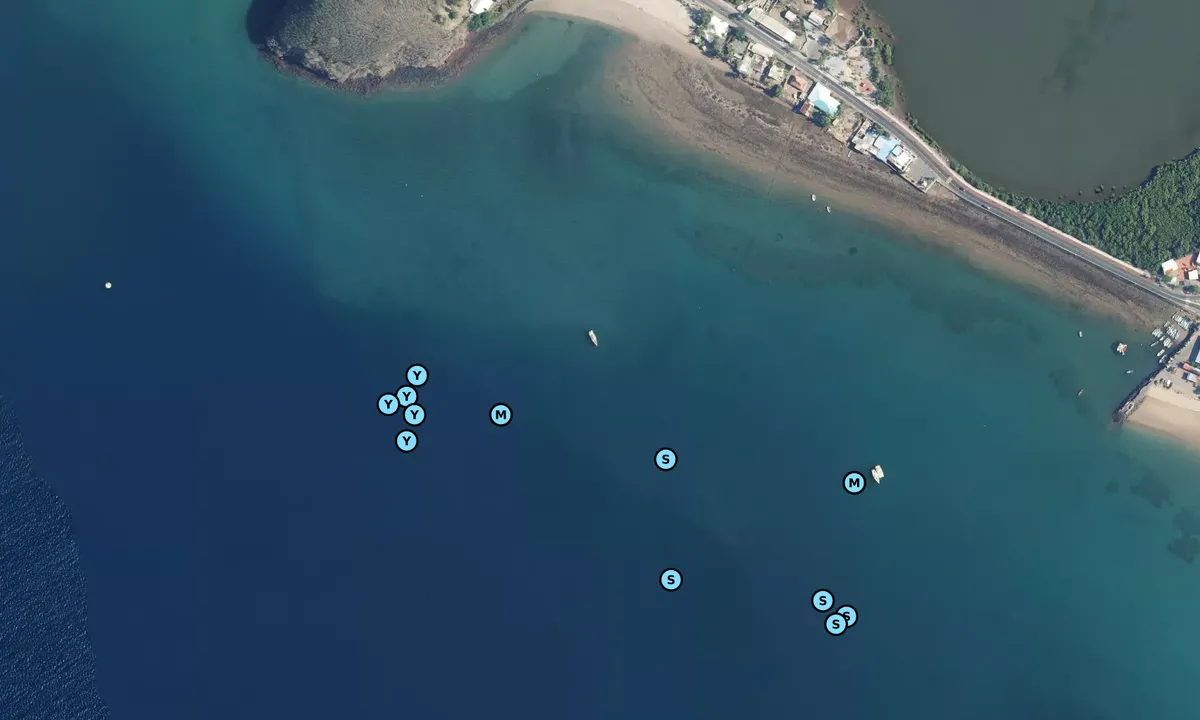 Image Satellite de la Plage Du Faré | Site www.harbourmaps.com