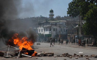 Les Comores au bord de l’embrasement : deux morts après les émeutes contre la hausse du carburant